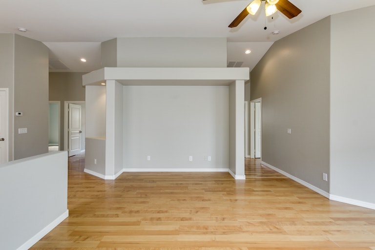 Photo 4 of 32 - 2625 E Silversmith Trl, San Tan Valley, AZ 85143
