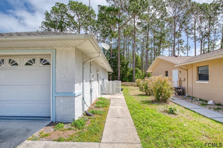 Photo 4 of 22 - 34 Boston Ln, Palm Coast, FL 32137