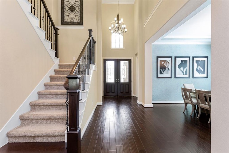 Photo 6 of 50 - 5122 Kirbster Ln, Missouri City, TX 77459