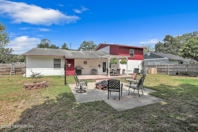 Photo 26 of 27 - 557 Laurina St, Jacksonville, FL 32216