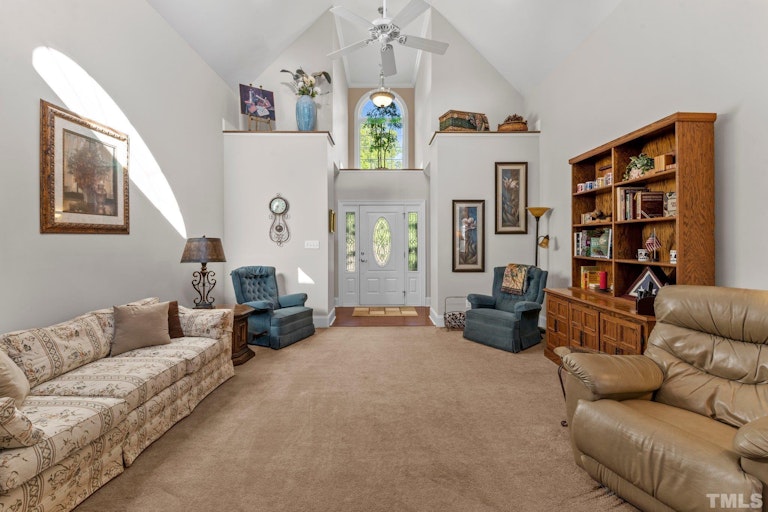 Photo 15 of 40 - 6103 Valentine St, Zebulon, NC 27597