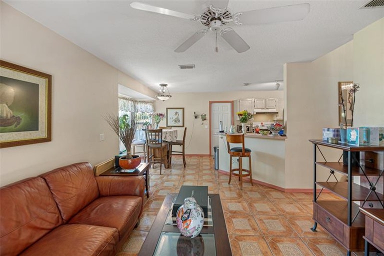 Photo 20 of 34 - 2345 Kings Crest Rd, Kissimmee, FL 34744