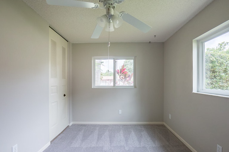 Photo 11 of 15 - 14529 Knoll Ridge Dr, Tampa, FL 33625