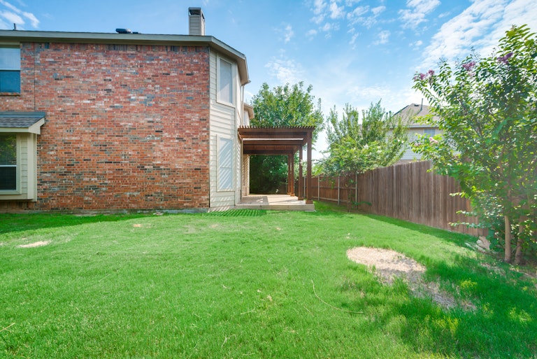 Photo 31 of 32 - 530 Lauren Ct, Keller, TX 76248