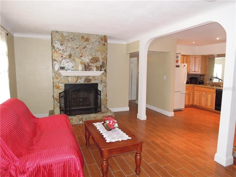 Photo 5 of 14 - 6460 16th St N, Saint Petersburg, FL 33702