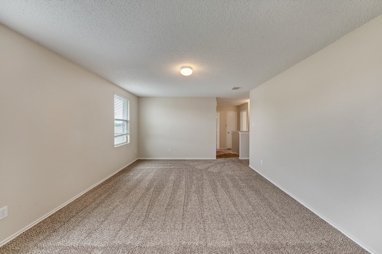 Photo 15 of 26 - 740 Tuscany Trl, Fort Worth, TX 76179