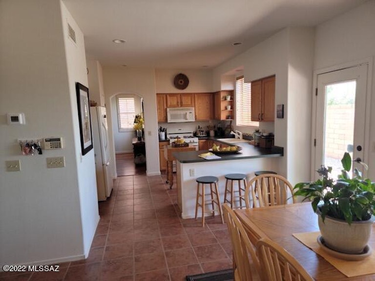 Photo 7 of 35 - 5312 E Calle Vista De Colores, Tucson, AZ 85711