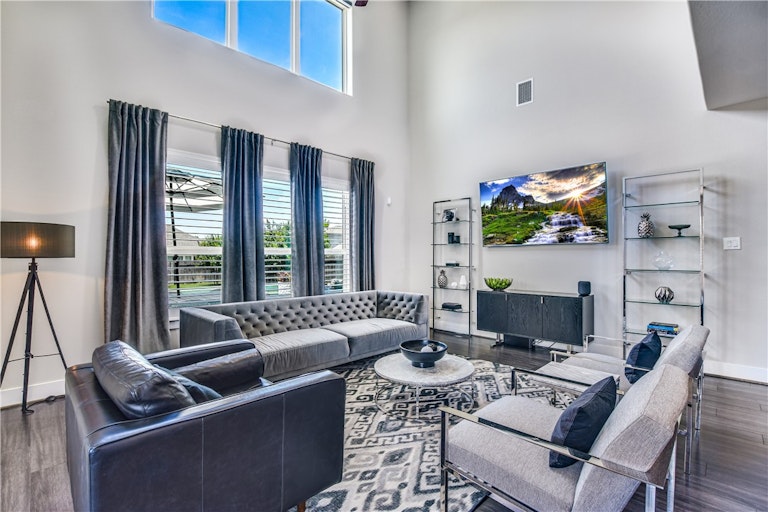 Photo 5 of 39 - 13505 Fern Grove Ct, Manor, TX 78653