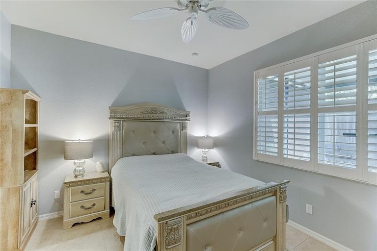 Photo 16 of 51 - 11815 Tempest Harbor Loop, Venice, FL 34292