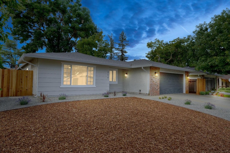 Photo 6 of 16 - 350 Valleywood Dr, Woodland, CA 95695