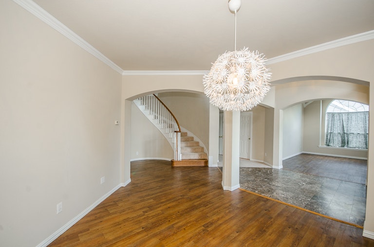 Photo 14 of 43 - 9714 Pinehurst Dr, Rowlett, TX 75089