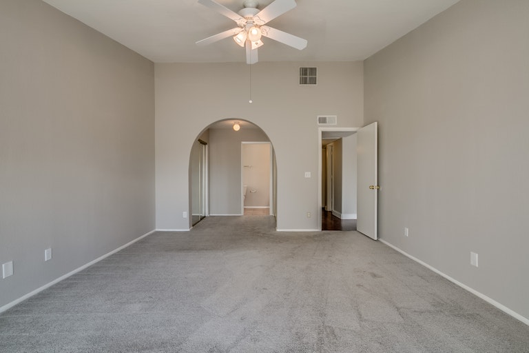 Photo 14 of 19 - 4229 E Liberty Ln, Phoenix, AZ 85048