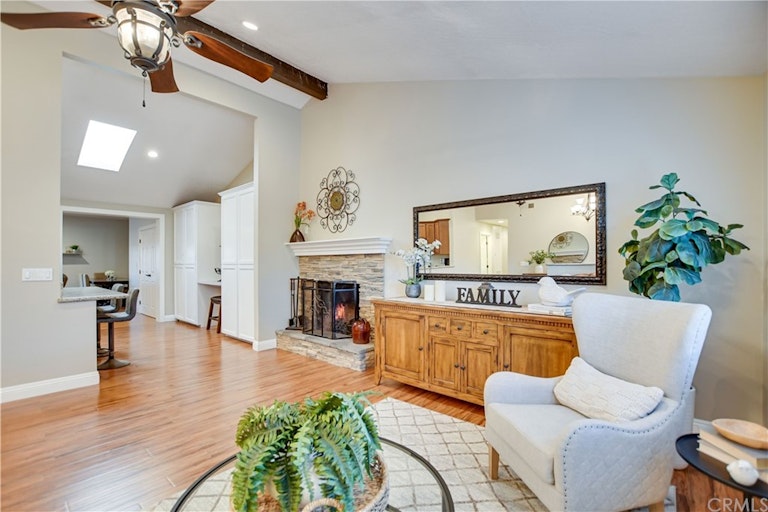 Photo 10 of 50 - 1986 Peyton Rd, La Verne, CA 91750