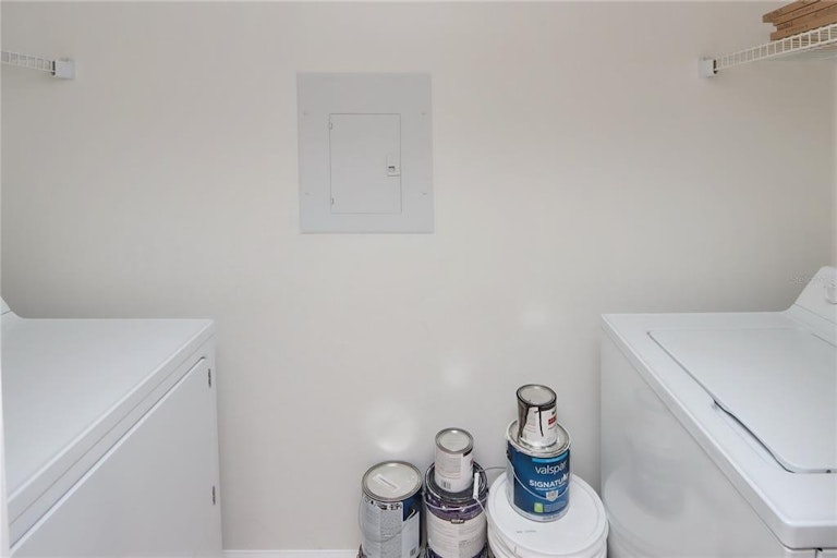 Photo 14 of 30 - 8681 Key Royale Ln #302, Tampa, FL 33614