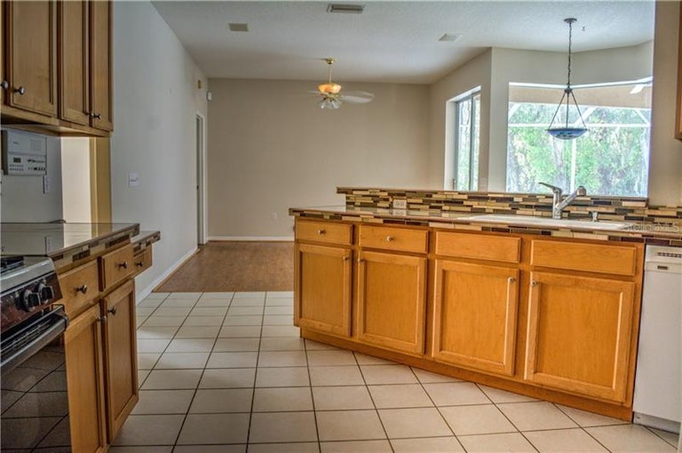 Photo 19 of 23 - 6543 Meandering Way, Lakewood Ranch, FL 34202