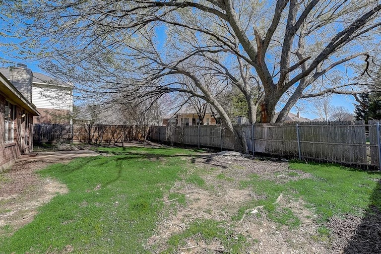 Photo 29 of 30 - 5826 Emily Ct, Midlothian, TX 76065