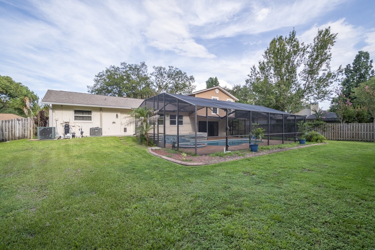 Photo 34 of 37 - 3909 Rosedale Dr, Brandon, FL 33511