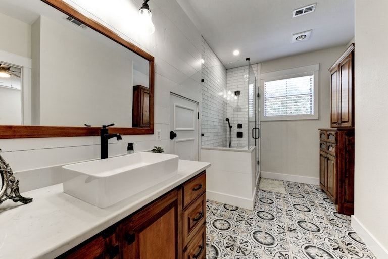 Photo 30 of 40 - 175 Mystic Oak, New Braunfels, TX 78132