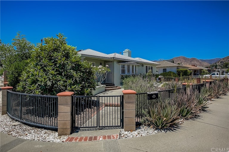 Photo 1 of 45 - 313 E 11th St, Azusa, CA 91702