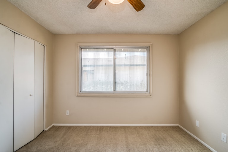 Photo 17 of 29 - 4826 W El Caminito Dr, Glendale, AZ 85302