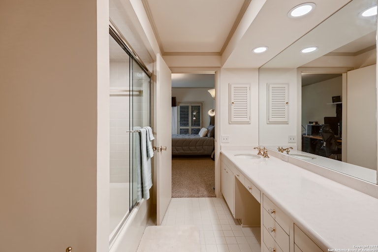 Photo 30 of 38 - 7614 Woodhaven St, San Antonio, TX 78209