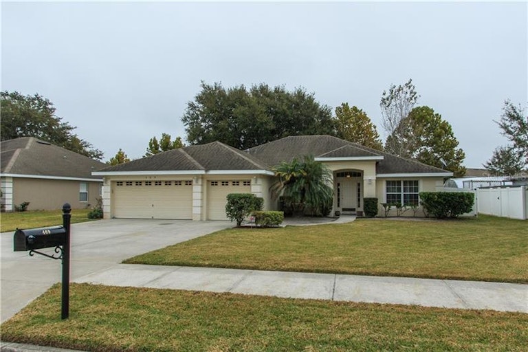 Photo 1 of 25 - 469 Newhearth Cir, Winter Garden, FL 34787