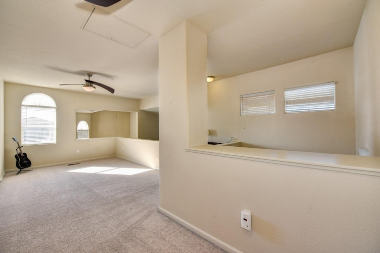 Photo 24 of 40 - 1000 Moon Cir #1026, Folsom, CA 95630