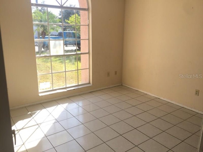 Photo 9 of 11 - 2871 Burwood Ave, Orlando, FL 32837