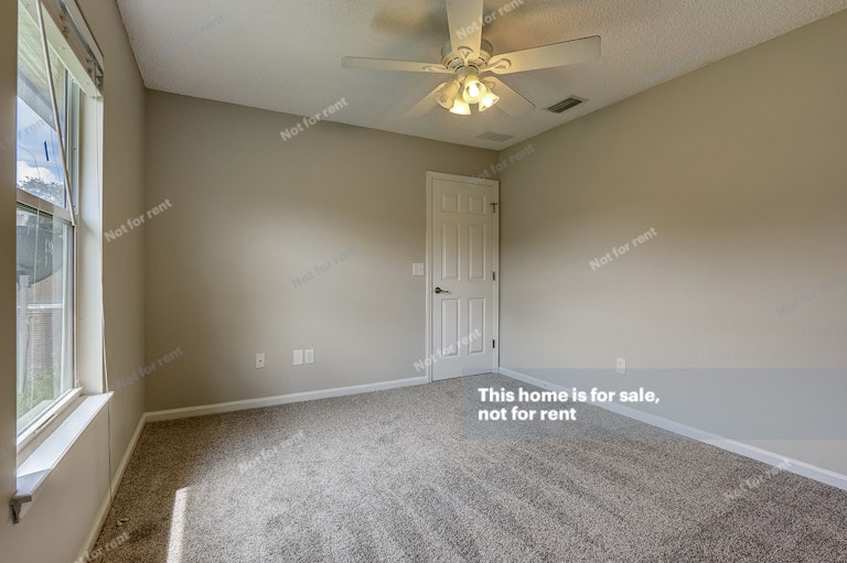 Photo 18 of 33 - 3000 Havengate Dr, Green Cove Springs, FL 32043