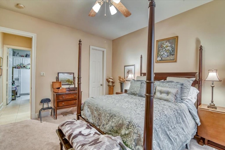 Photo 25 of 50 - 25306 Fawn Point Ct, Spring, TX 77389