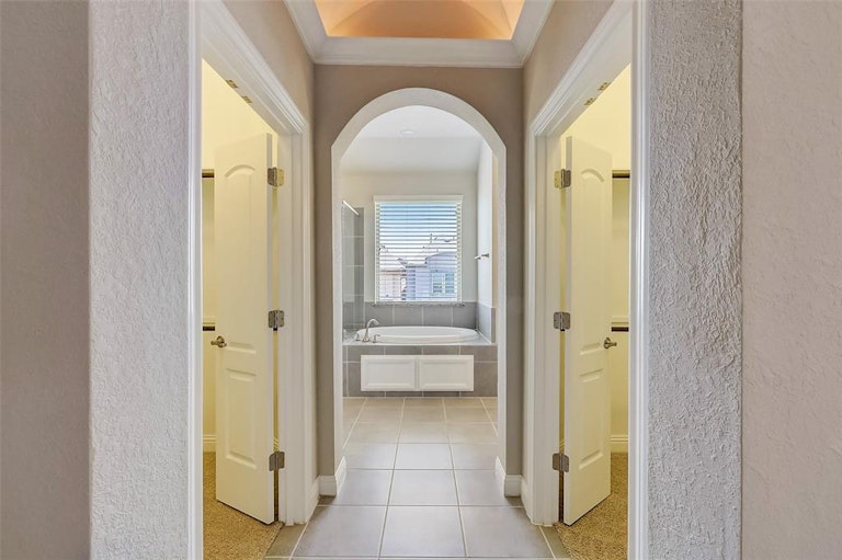 Photo 32 of 40 - 1704 Oak Leaf Pass Dr, Houston, TX 77055