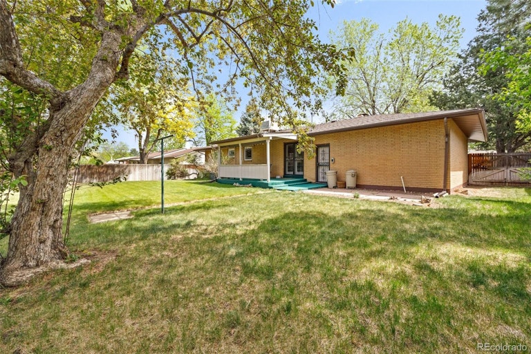 Photo 23 of 25 - 2207 Zinnia St, Golden, CO 80401