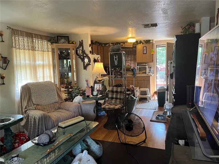Photo 31 of 56 - 8801 N Brooks St, Tampa, FL 33604