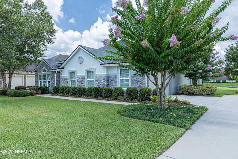 Photo 3 of 39 - 3695 Oglebay Dr, Green Cove Springs, FL 32043