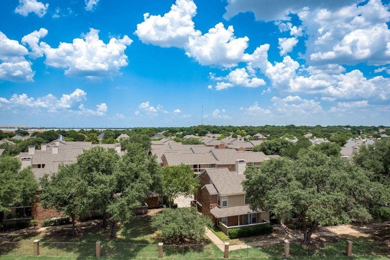 Photo 21 of 22 - 1220 W Trinity Mills Rd #5005, Carrollton, TX 75006