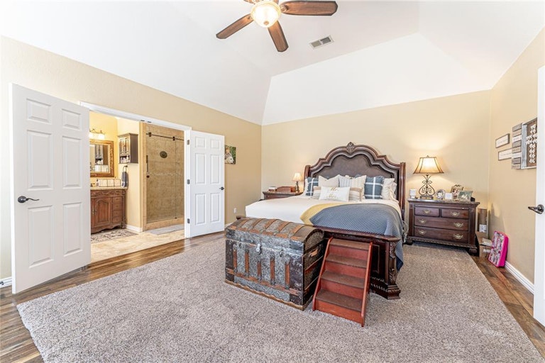 Photo 12 of 36 - 1434 S Fm 740, Heath, TX 75032