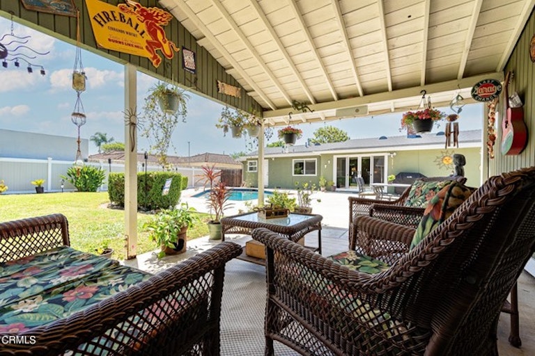 Photo 4 of 36 - 18681 Spaulding Ave, Santa Ana, CA 92705