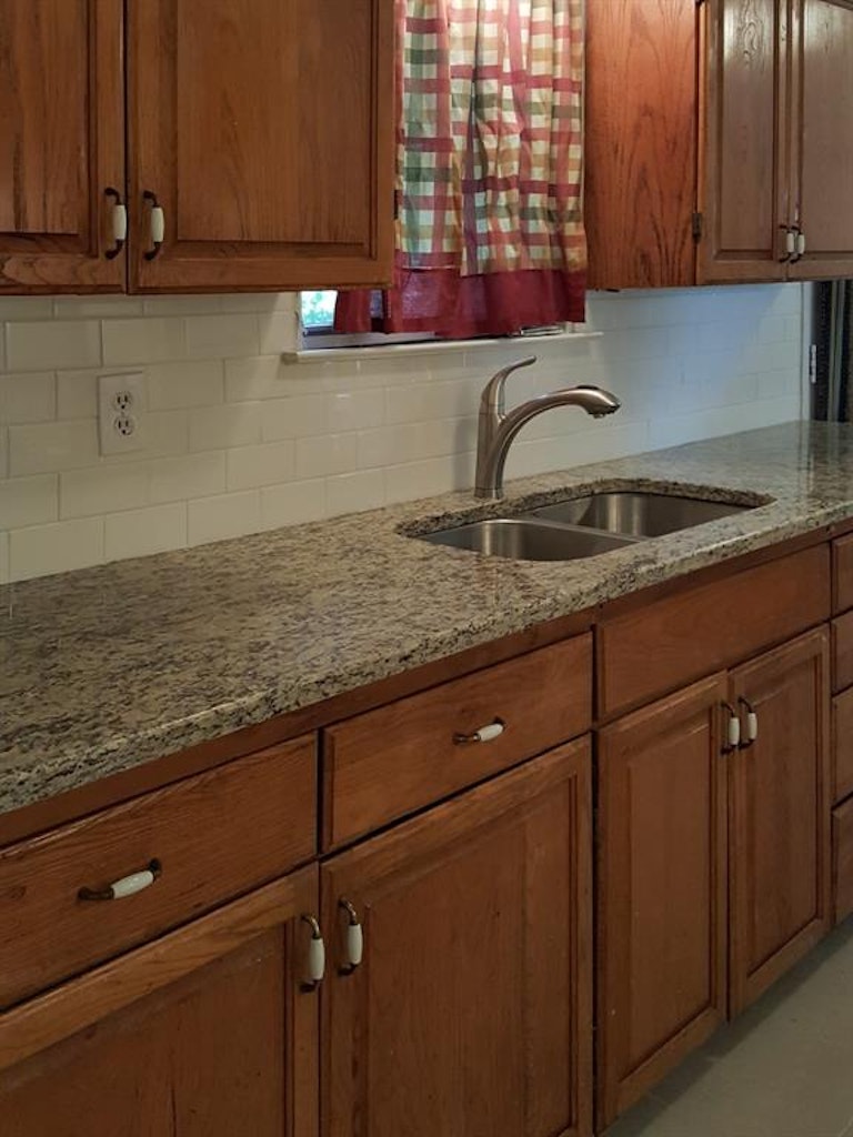 Photo 3 of 13 - 726 Calvin Dr, Garland, TX 75041