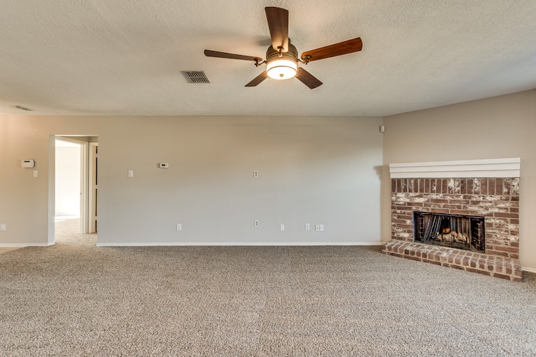 Photo 7 of 25 - 1302 Leeward Ln, Wylie, TX 75098