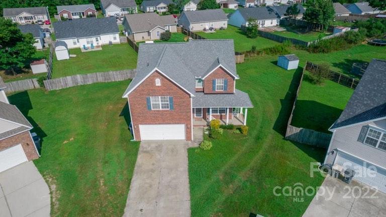 Photo 2 of 28 - 2940 Ireton Pl, Kannapolis, NC 28083