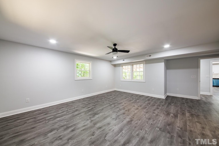 Photo 17 of 35 - 3004 Ithaca St, Durham, NC 27707