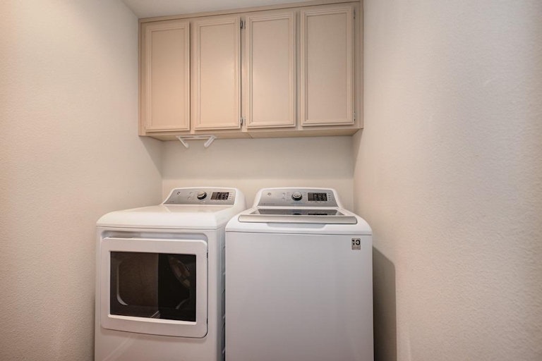 Photo 32 of 44 - 2174 Promontory Point Ln, Rancho Cordova, CA 95670