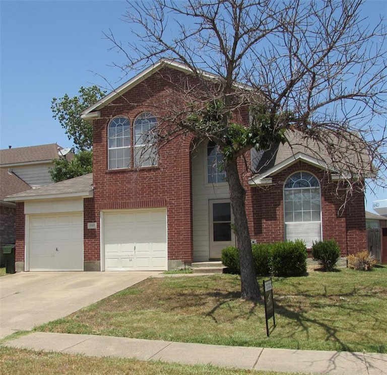 Photo 1 of 32 - 1345 Mill Wood Ln, Garland, TX 75040