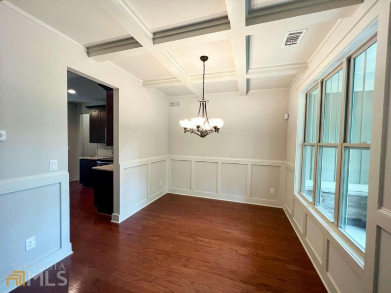 Photo 8 of 28 - 1326 Carter Rd, Decatur, GA 30030