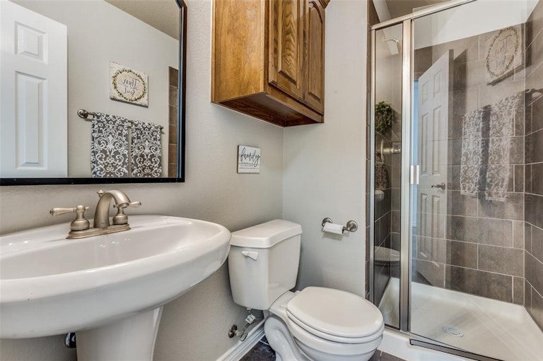 Photo 28 of 35 - 2604 Stallions Ln, Celina, TX 75009