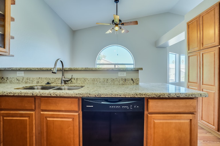 Photo 3 of 25 - 4636 E Stanford Ave, Gilbert, AZ 85234