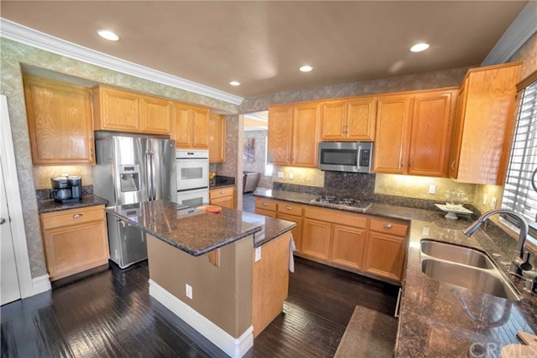 Photo 11 of 50 - 7491 Spindlewood Dr, Eastvale, CA 92880