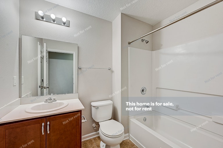 Photo 21 of 26 - 12109 Alexandra Dr, Jacksonville, FL 32218