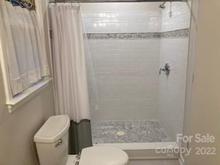 Photo 13 of 26 - 2801 Allenton Trails Ln, Charlotte, NC 28212