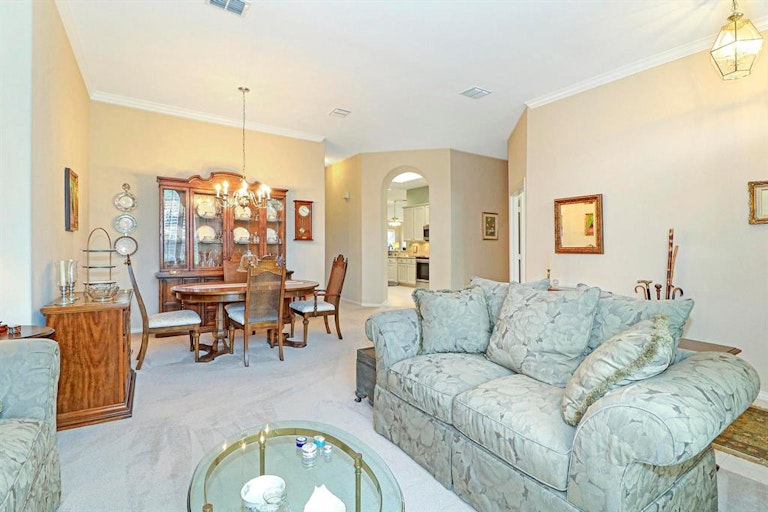 Photo 6 of 30 - 1245 Longhorn Dr, Lewisville, TX 75067